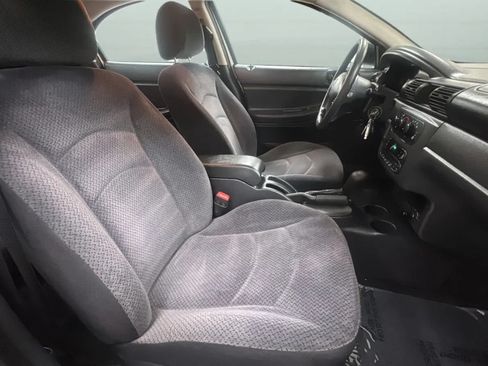 Used 2006 Dodge Stratus SXT FWD image 20