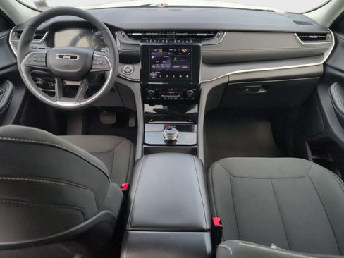 Used 2024 Jeep Grand Cherokee L Laredo w/ Luxury Tech Group I image 14