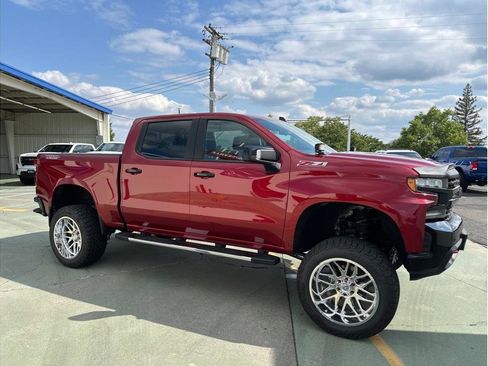 Used 2019 Chevrolet Silverado 1500 LT Trail Boss AWD/4WD image 6