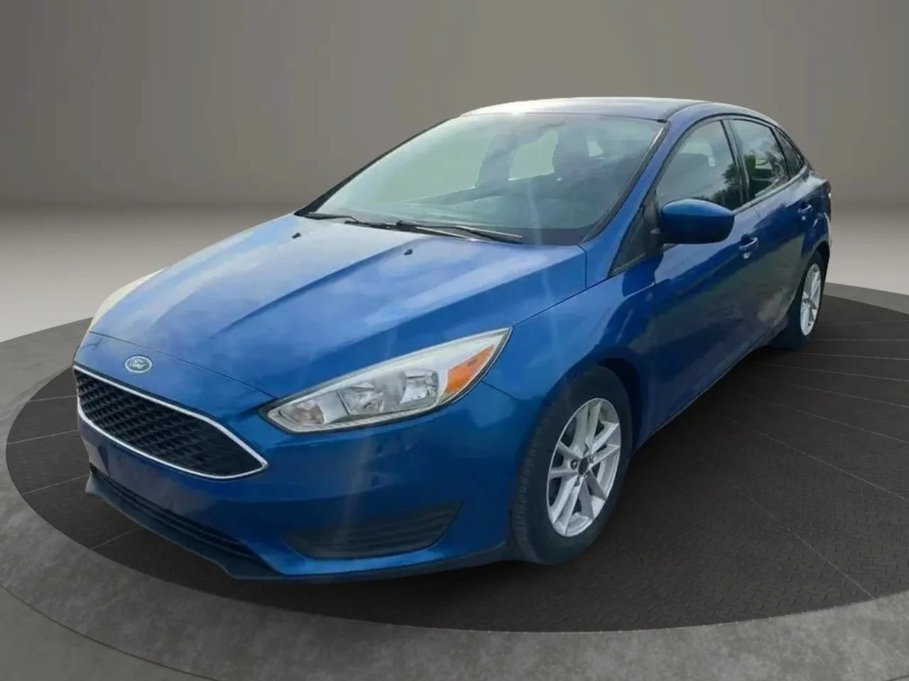 Used 2018 Ford Focus SE FWD image 3