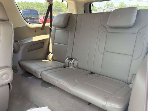 Used 2019 GMC Yukon XL SLT w/ Premium Edition RWD image 11