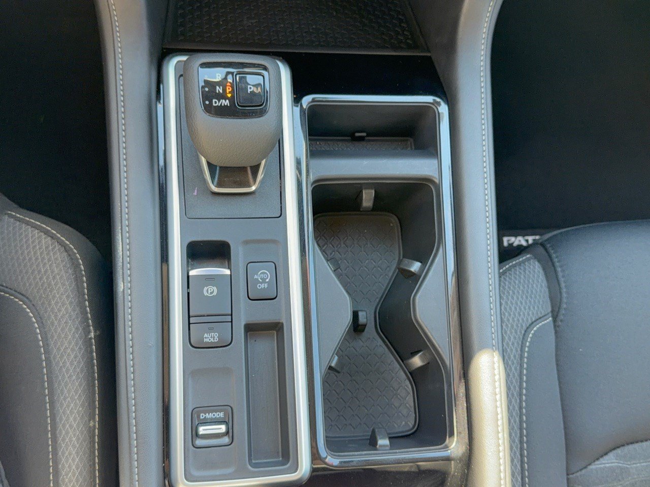 Used 2025 Nissan Pathfinder SV FWD image 25