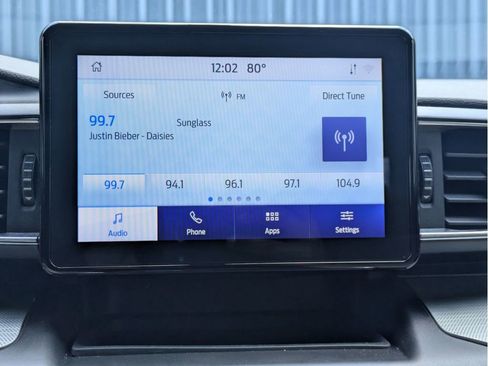 Certified 2020 Ford Explorer XLT w/ Equipment Group 202A RWD image 18