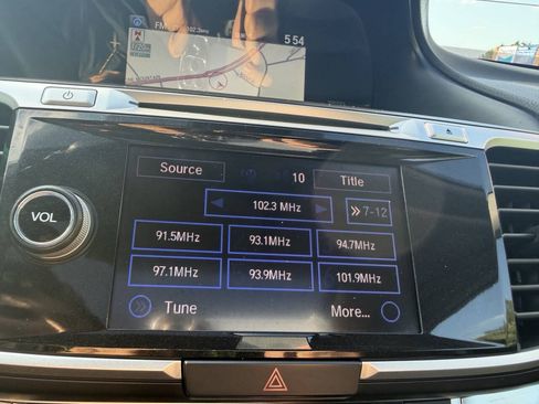 Used 2015 Honda Accord Touring image 13