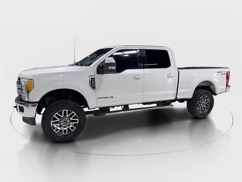Used 2017 Ford F250 Lariat w/ Lariat Value Package image 8