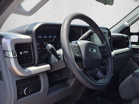 Used 2024 Ford F250 XL w/ STX Appearance Package AWD/4WD image 9