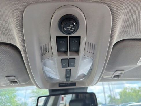 Used 2017 GMC Terrain SLT w/ Driver Alert Package I AWD/4WD image 28