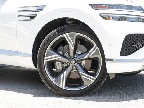 New 2025 Genesis GV80 3.5T Prestige image 3