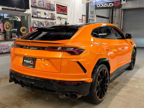 Used 2022 Lamborghini Urus image 6