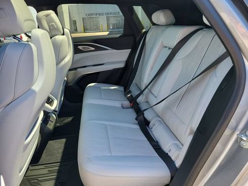 Certified 2024 Cadillac Lyriq Luxury AWD/4WD image 7