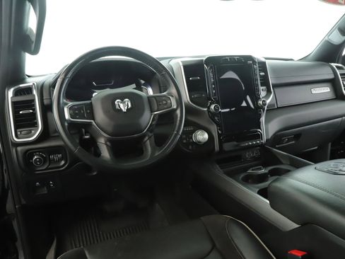 Used 2024 RAM 1500 Laramie AWD/4WD image 2