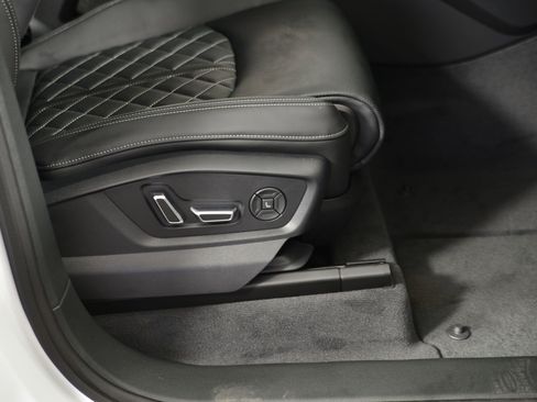 New 2026 Audi SQ7 Prestige image 10