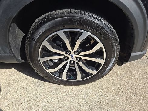 Used 2025 Ford Explorer ST-Line AWD/4WD image 25