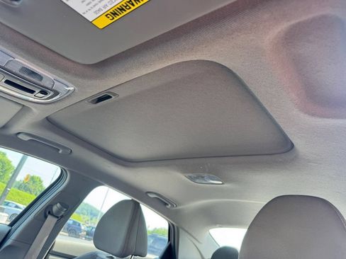 Used 2025 Hyundai Elantra SEL FWD image 21