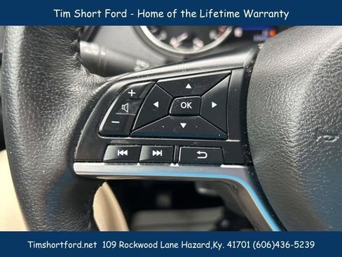 Used 2020 Nissan Rogue SV image 13