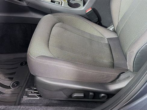 Used 2024 Subaru Crosstrek 2.0i Premium image 21