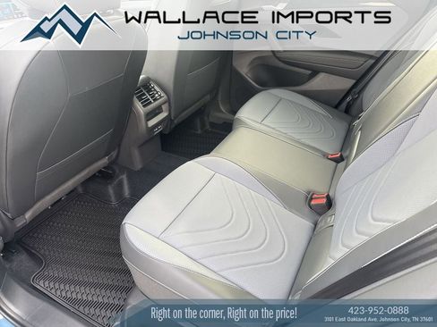 New 2026 Volkswagen Tiguan SE image 27