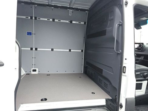 New 2025 Mercedes-Benz Sprinter 2500 image 17