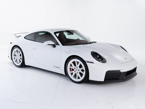 Used 2025 Porsche 911 Carrera 4 GTS image 7
