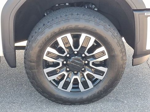Used 2024 GMC Sierra 2500 Denali Ultimate AWD/4WD image 30