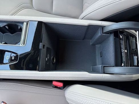 Used 2026 Volvo XC90 B6 Plus w/ Protection Package Premier image 33