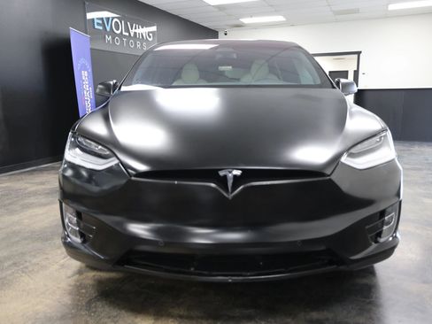 Used 2020 Tesla Model X Long Range image 5