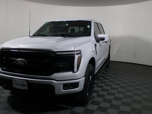 Used 2025 Ford F150 Lariat w/ Equipment Group 502A High image 4