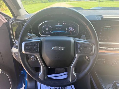 Used 2024 Chevrolet Silverado 1500 LT Trail Boss w/ LT Trail Boss Premium Package AWD/4WD image 35