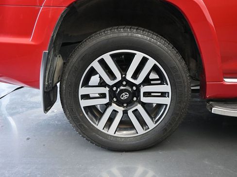 Used 2024 Toyota 4Runner Limited image 9