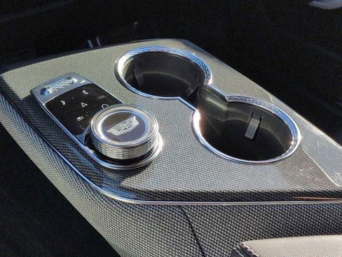 New 2026 Cadillac Optiq Luxury 1 image 17