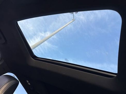 Used 2018 Ford Explorer Limited image 26