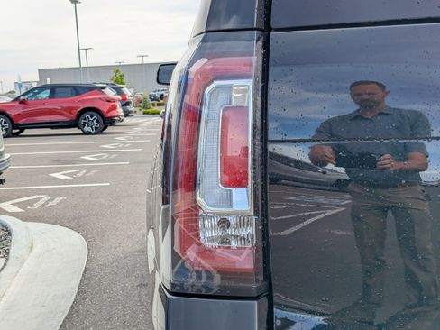 Used 2016 GMC Yukon Denali image 48