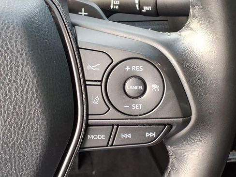 Used 2021 Toyota Camry XSE FWD image 18