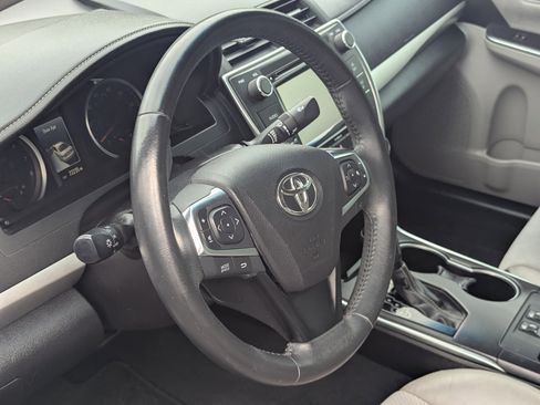 Used 2017 Toyota Camry XSE image 15