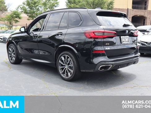 Used 2022 BMW X5 M50i image 9