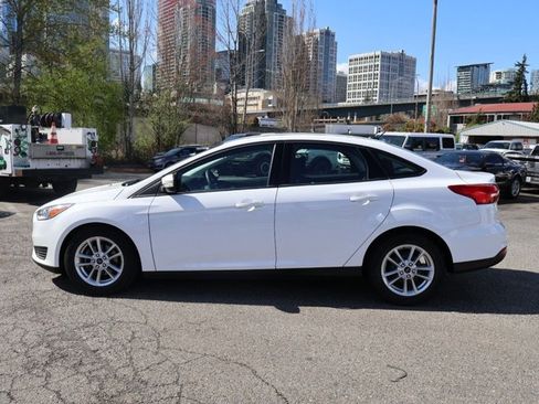 Used 2015 Ford Focus SE image 8