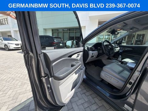 Used 2019 Honda Pilot Touring image 19