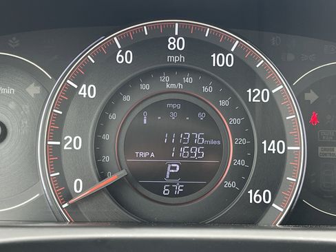 Used 2016 Honda Accord Sport image 9