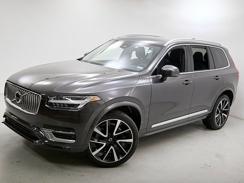 Used 2023 Volvo XC90 B6 Plus w/ Protection Package Premier image 3
