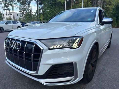 Used 2021 Audi SQ7 Premium Plus w/ Driver Assistance Package AWD/4WD image 9