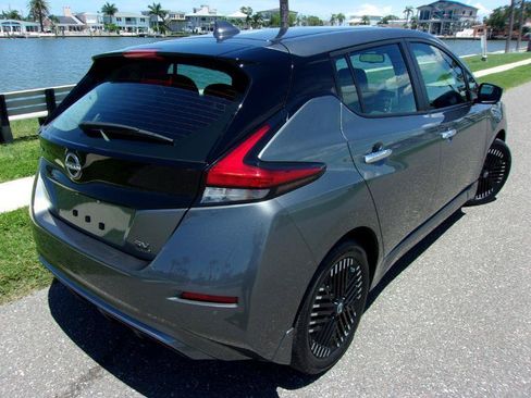 Used 2023 Nissan Leaf SV Plus FWD image 11