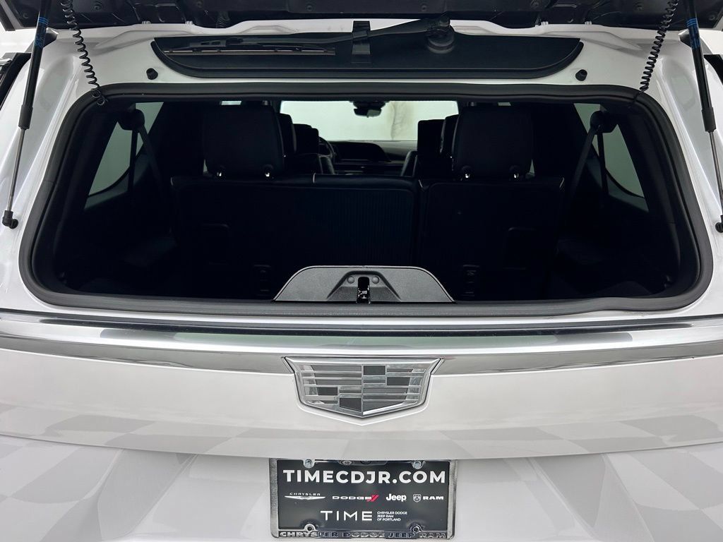 Used 2023 Cadillac Escalade ESV Premium Luxury Platinum w/ LPO, Radiant Package AWD/4WD image 9