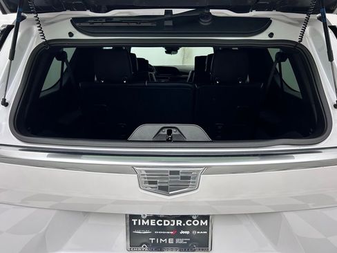 Used 2023 Cadillac Escalade ESV Premium Luxury Platinum w/ LPO, Radiant Package AWD/4WD image 9