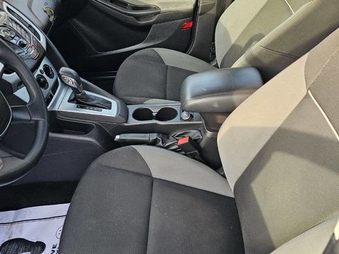 Used 2014 Ford Focus SE image 12