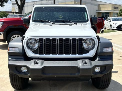 Used 2026 Jeep Wrangler Unlimited Sport AWD/4WD image 5