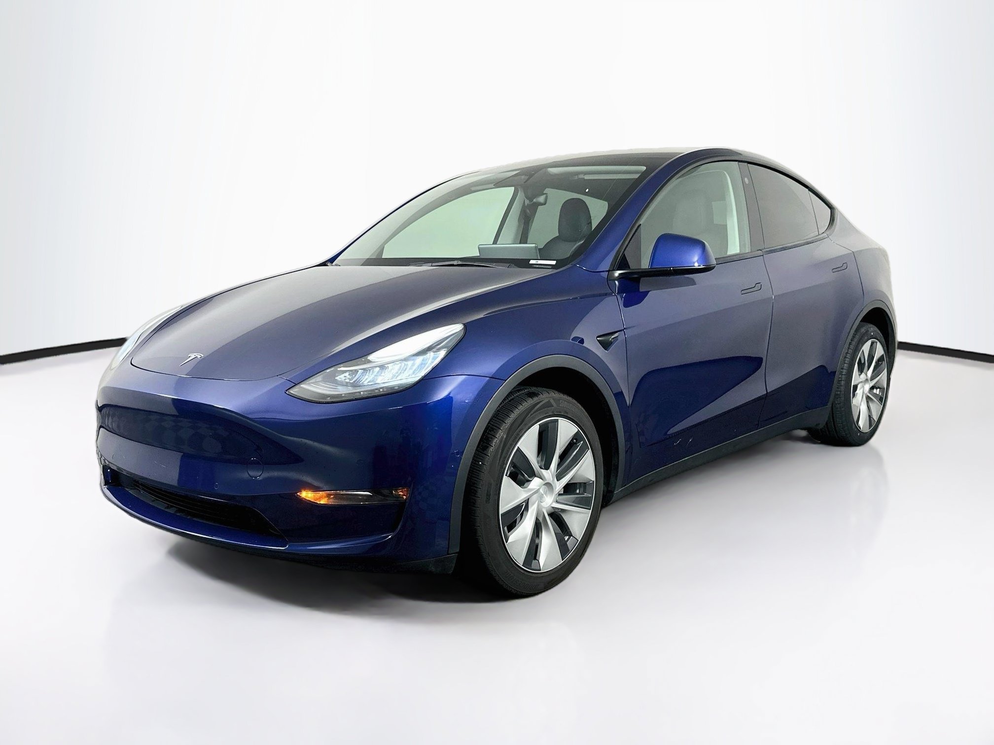 Used 2022 Tesla Model Y Long Range AWD/4WD image 3