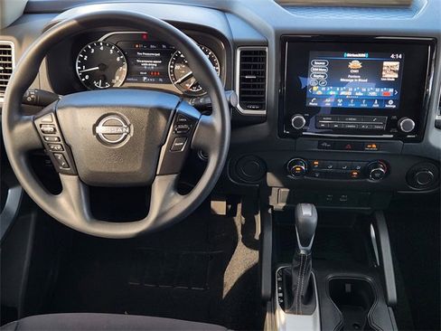 Used 2024 Nissan Frontier SV image 26