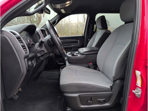 Used 2024 RAM 2500 Big Horn w/ Bed Utility Group image 12