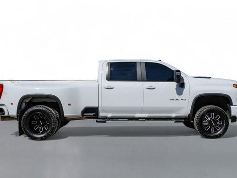 Used 2024 Chevrolet Silverado 3500 LT w/ Convenience Package image 6