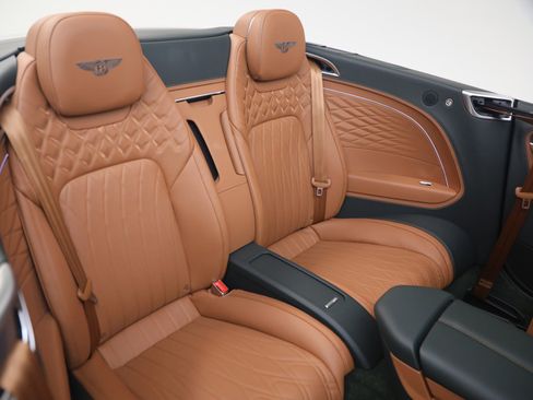 New 2026 Bentley Continental GTC AWD/4WD image 31